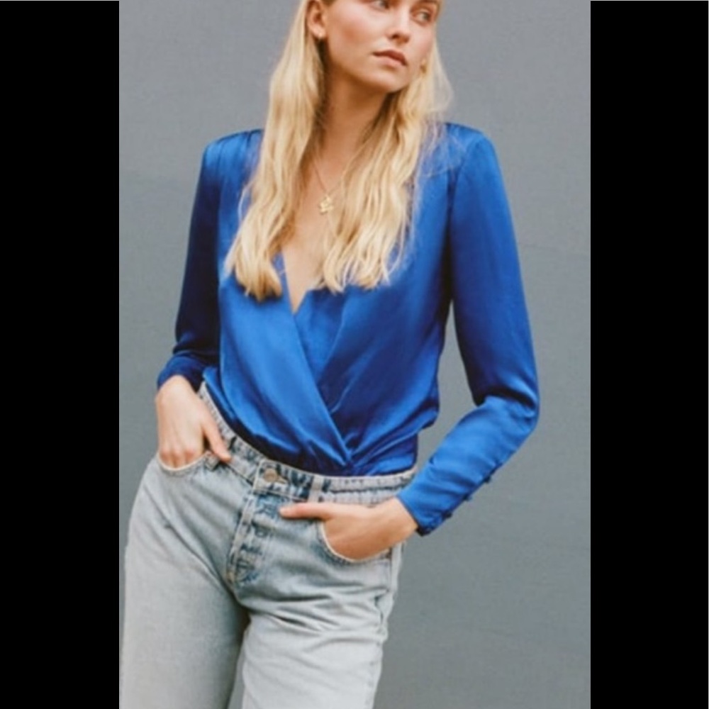 Zara beautiful blue bodysuit with shoulder pads and surplice deep V line